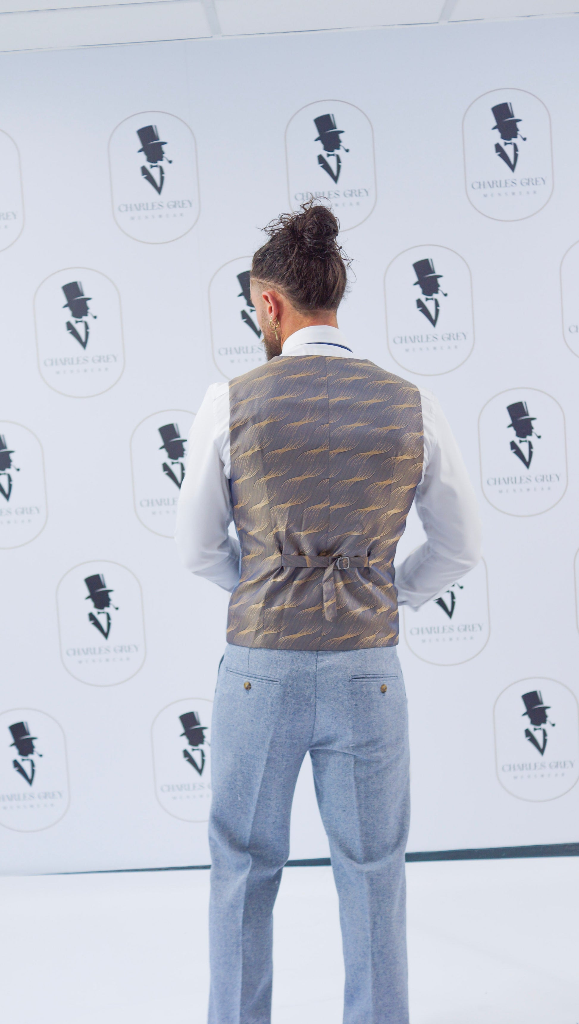 Murphy 3 Piece suit (view 5)