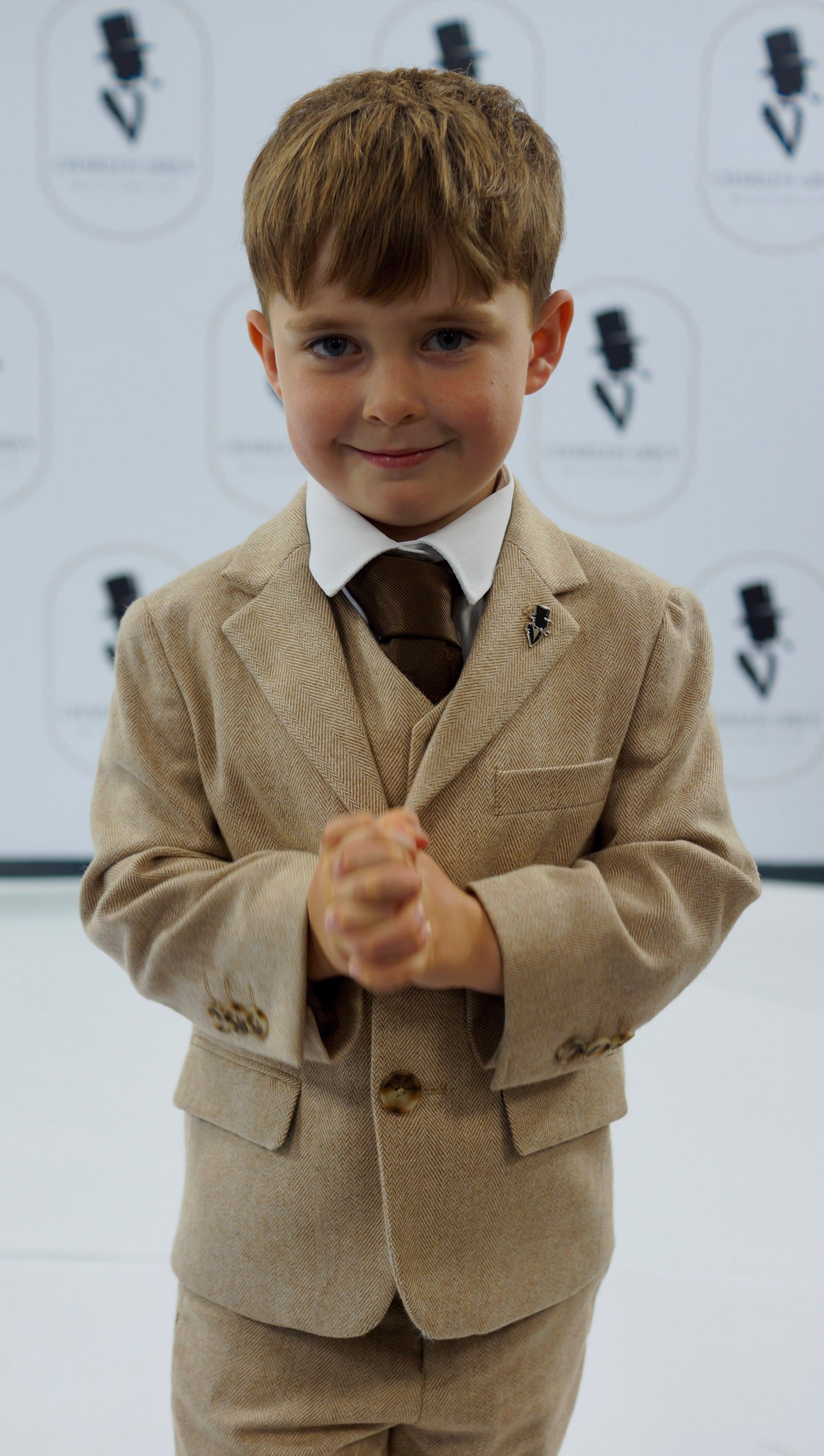 Errol Sand Junior suit