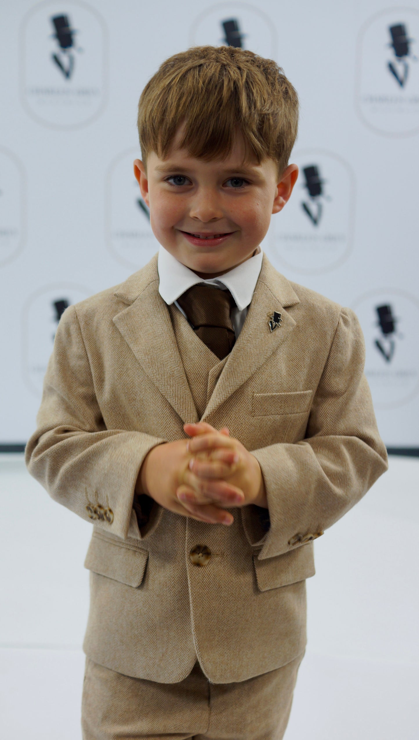 Errol Sand Junior suit