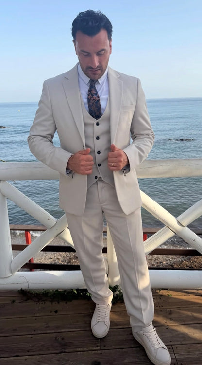 John from MAFS wearing the Sandro Beige 3 Piece Suit